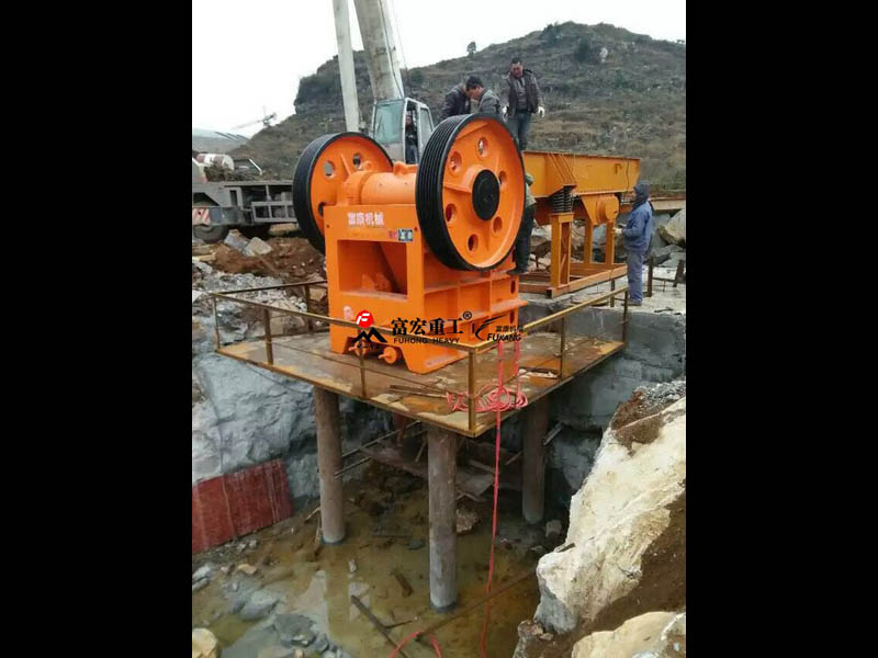 顎式破碎機破碎站